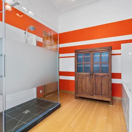 Karaktervolle En Ruime Woning Aan Zee Voor 10p * Ostend
