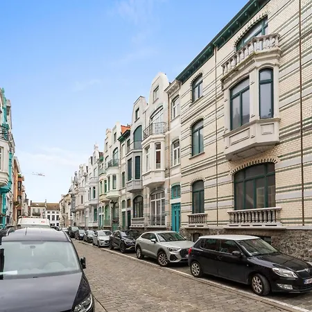 Karaktervolle En Ruime Woning Aan Zee Voor 10p * Ostend
